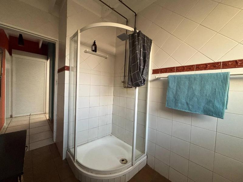 Boho Bliss 3 Bedroom Home with Exceptional Garden - image 3