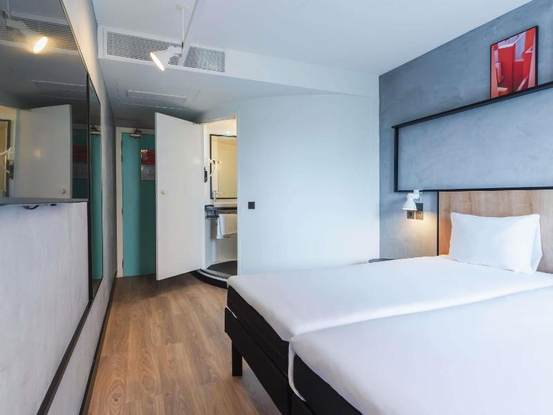 Ibis Hotel Alicante - image 6