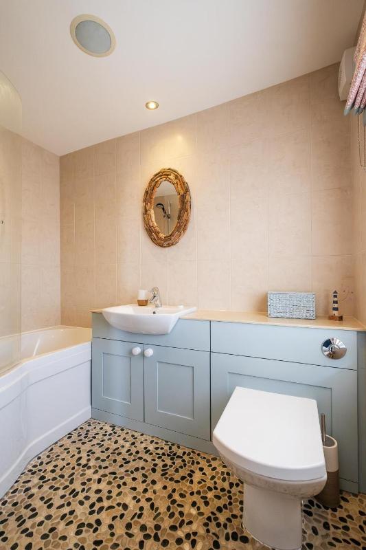 Magenta - A stunning Seafront house with lovely and uninterrupted Beach Views - Aldeburgh Coastal Cottages - image 34