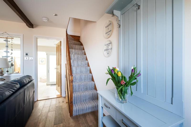 Magenta - A stunning Seafront house with lovely and uninterrupted Beach Views - Aldeburgh Coastal Cottages - image 8