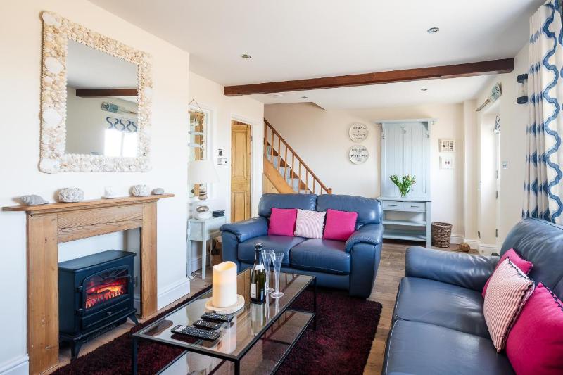 Magenta - A stunning Seafront house with lovely and uninterrupted Beach Views - Aldeburgh Coastal Cottages - image 12
