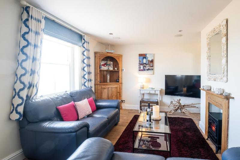 Magenta - A stunning Seafront house with lovely and uninterrupted Beach Views - Aldeburgh Coastal Cottages - image 31