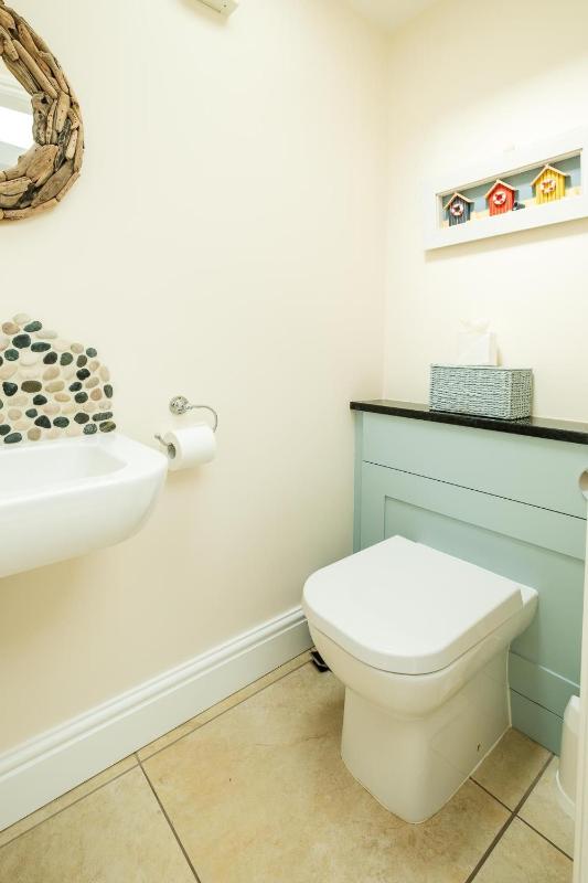 Magenta - A stunning Seafront house with lovely and uninterrupted Beach Views - Aldeburgh Coastal Cottages - image 27
