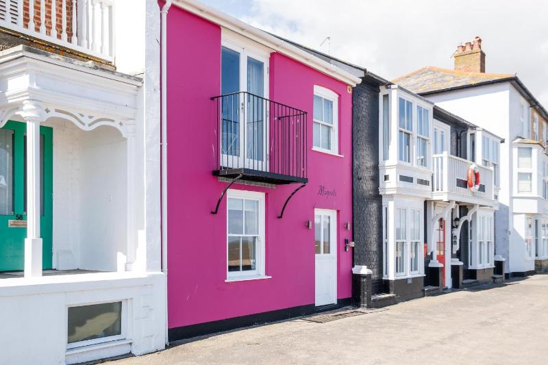 Magenta - A stunning Seafront house with lovely and uninterrupted Beach Views - Aldeburgh Coastal Cottages - image 38