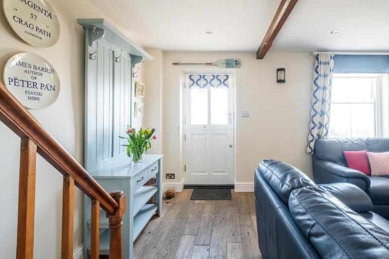 Magenta - A stunning Seafront house with lovely and uninterrupted Beach Views - Aldeburgh Coastal Cottages - image 24