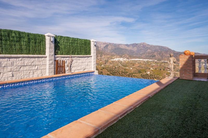 Villa Infinity by Solset - image 13