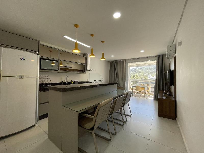 Orbe Residence - Apartamento espaçoso com duas suítes e varanda gourmet de frente para a rua com vista para as montanhas na Praia de Palmas. - image 7