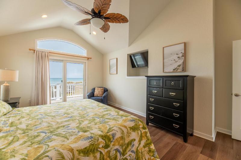 Big Daddy's - Nags Head MP 11 Oceanfront Pool Hot Tub Pool Table Flex Stays Pets OK - image 16