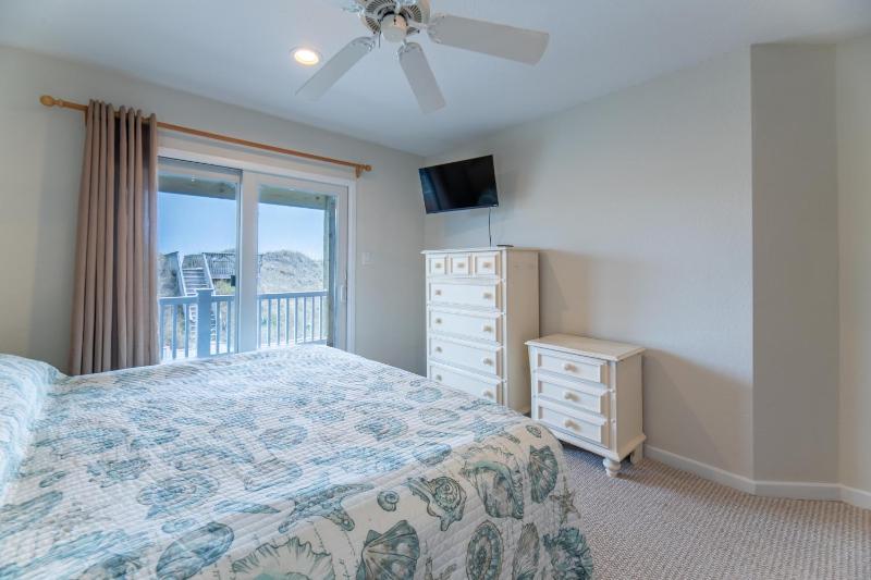 Big Daddy's - Nags Head MP 11 Oceanfront Pool Hot Tub Pool Table Flex Stays Pets OK - image 44
