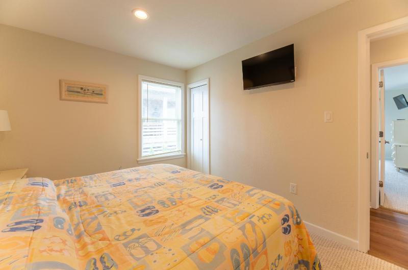 Big Daddy's - Nags Head MP 11 Oceanfront Pool Hot Tub Pool Table Flex Stays Pets OK - image 26
