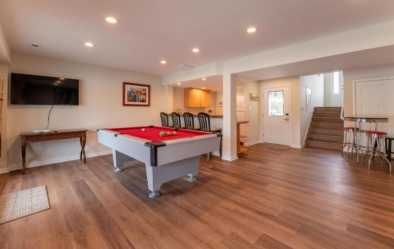Big Daddy's - Nags Head MP 11 Oceanfront Pool Hot Tub Pool Table Flex Stays Pets OK - image 6