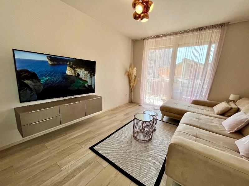 Atina apartment city centre Budva luxurious near Old city - image 3