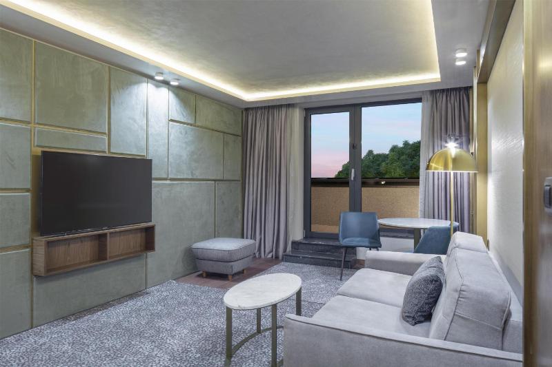DoubleTree by Hilton Plovdiv Center - image 31