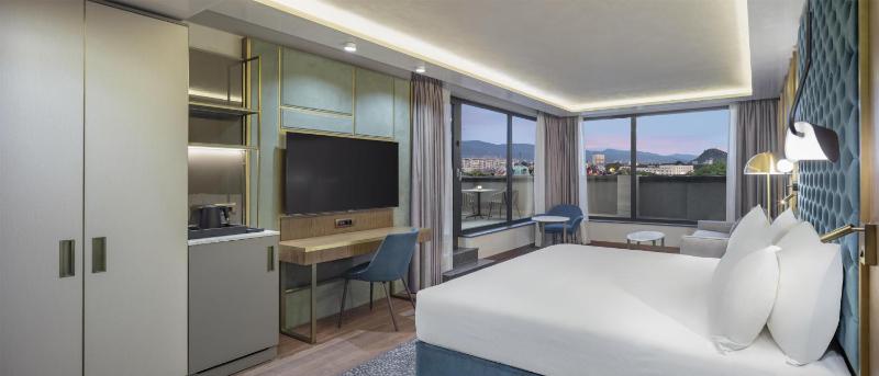 DoubleTree by Hilton Plovdiv Center - image 34