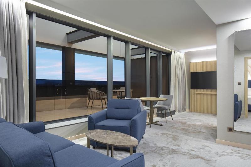 DoubleTree by Hilton Plovdiv Center - image 11