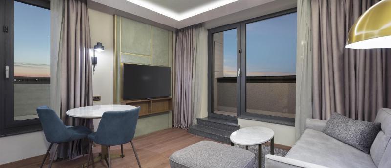 DoubleTree by Hilton Plovdiv Center - image 43