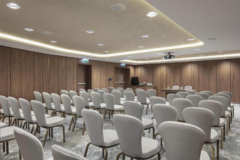 DoubleTree by Hilton Plovdiv Center - image 16