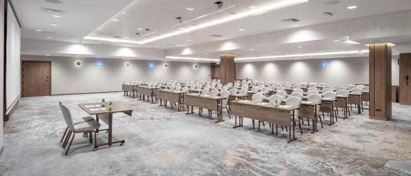 DoubleTree by Hilton Plovdiv Center - image 29