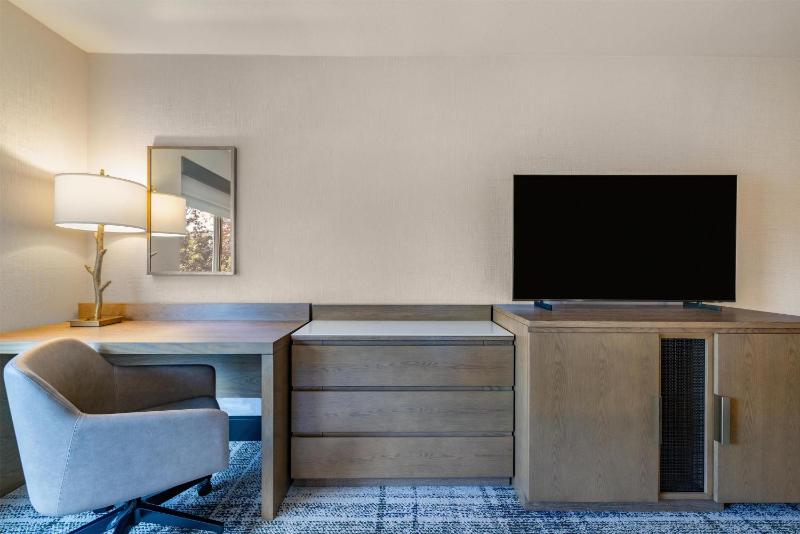 The Newberry Hotel Bend Tapestry Collection by Hilton - image 48