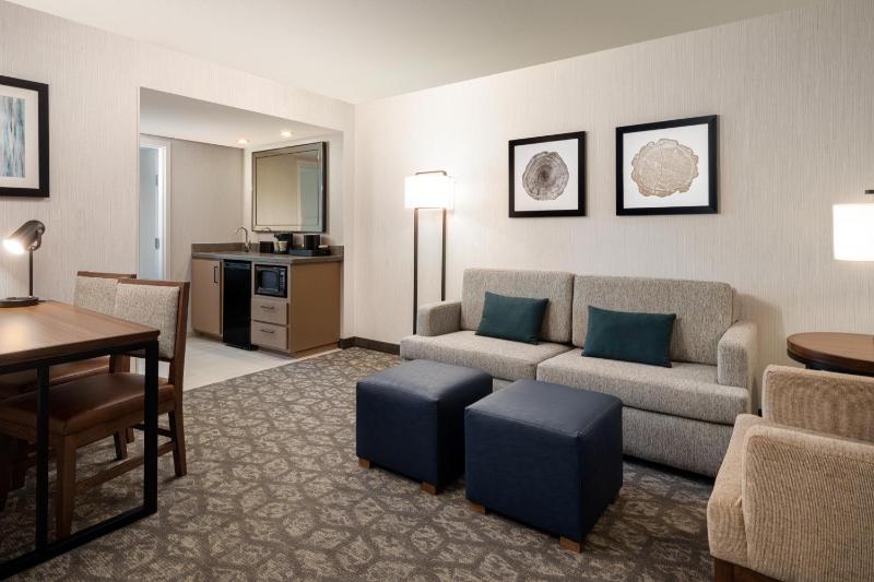 Embassy Suites by Hilton Portland Airport - image 47