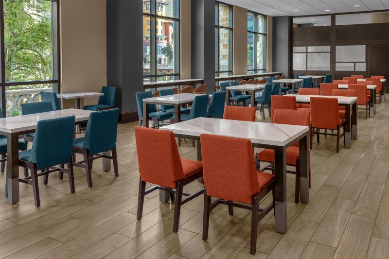 Embassy Suites By Hilton San Antonio Riverwalk-Downtown - image 23