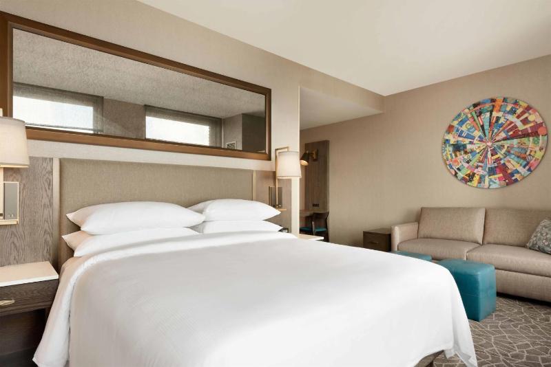 Embassy Suites By Hilton Minneapolis Downtown Hotel - image 30