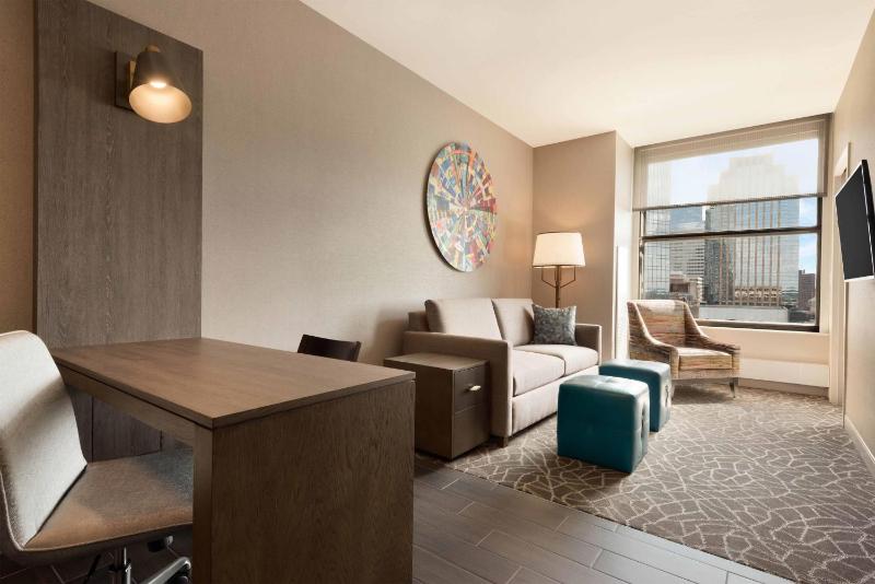 Embassy Suites By Hilton Minneapolis Downtown Hotel - image 35