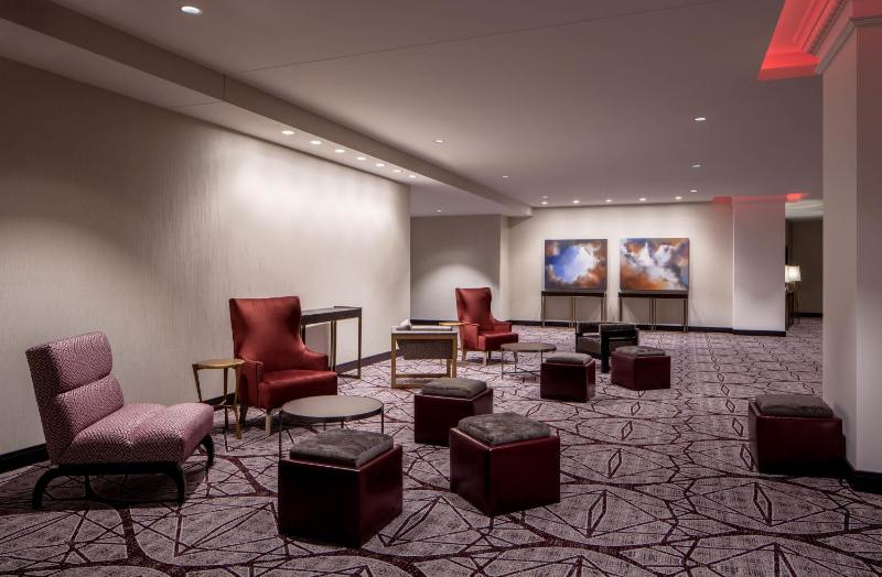 Embassy Suites By Hilton Minneapolis Downtown Hotel - image 27