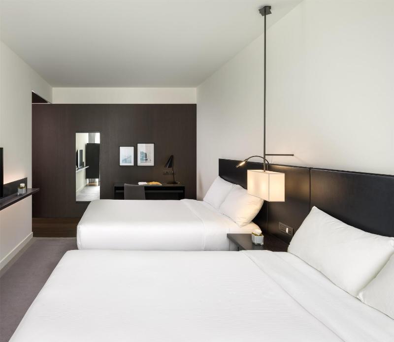 Hilton Lake Como - image 8