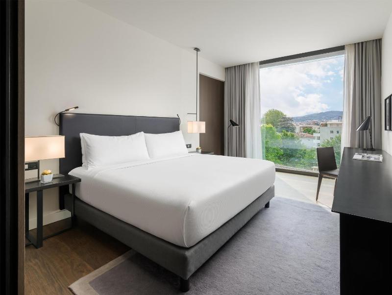 Hilton Lake Como - image 29