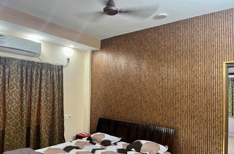 Spacious & Cozy 2-Bedroom Stay - image 4