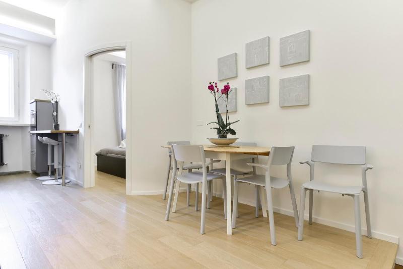 Campo de' Fiori Brand New Apartment - image 5