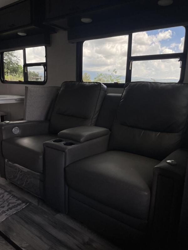 Camper VIP - image 3