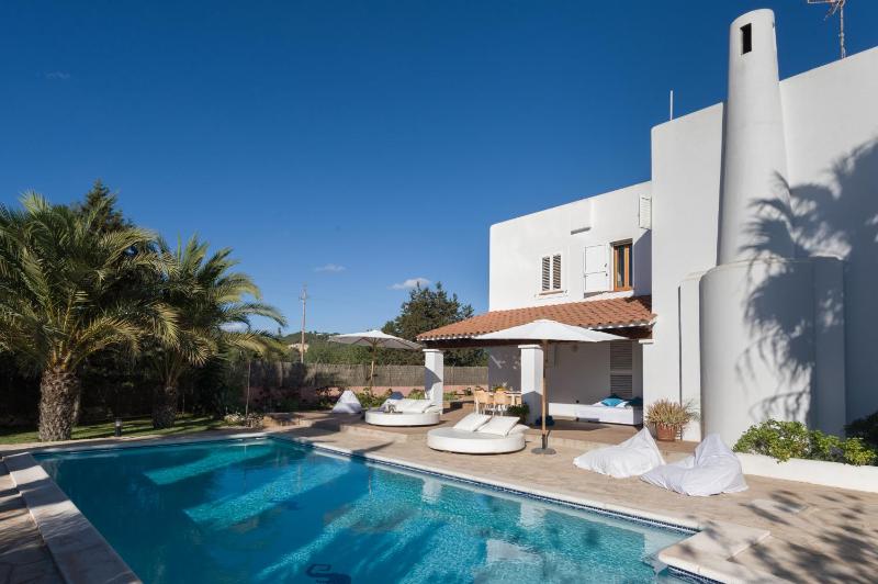 Villa image 2