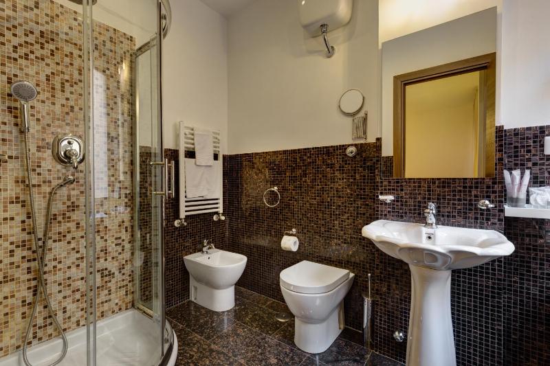 Triple Room image 2