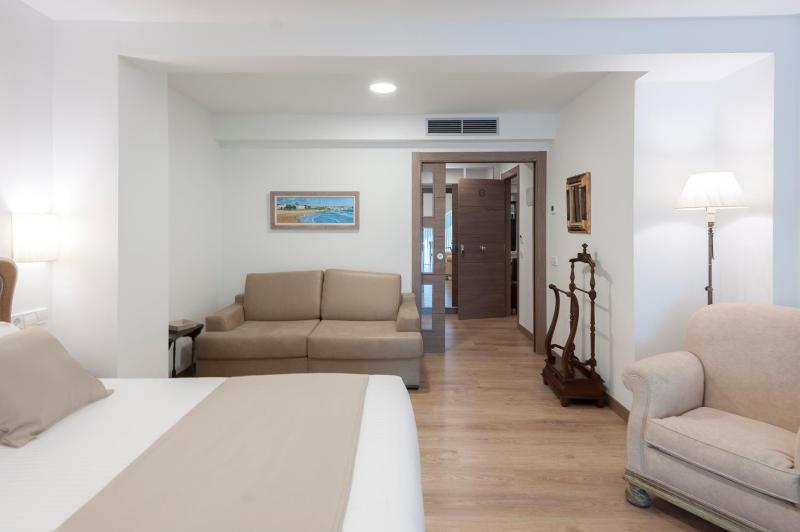 Suite Home Sardinero - image 26