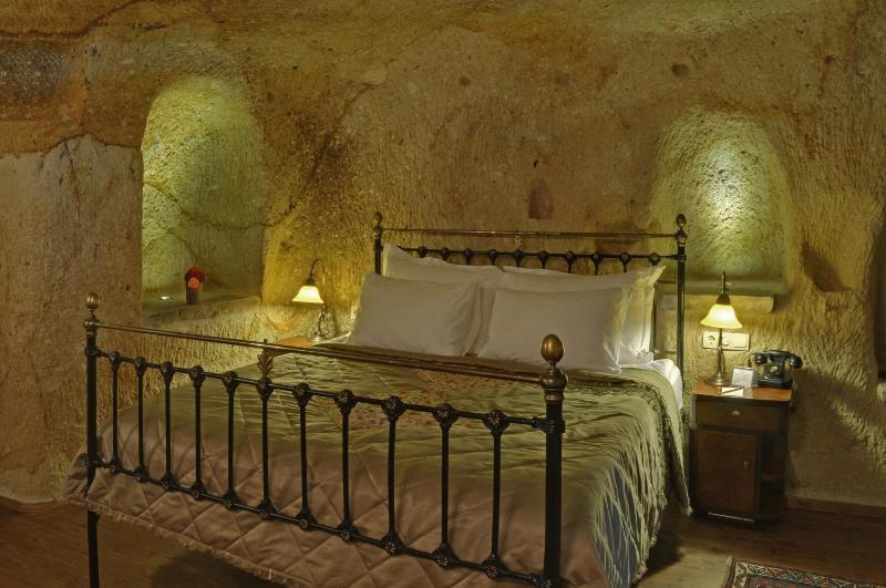 Family Cave Suite image 2