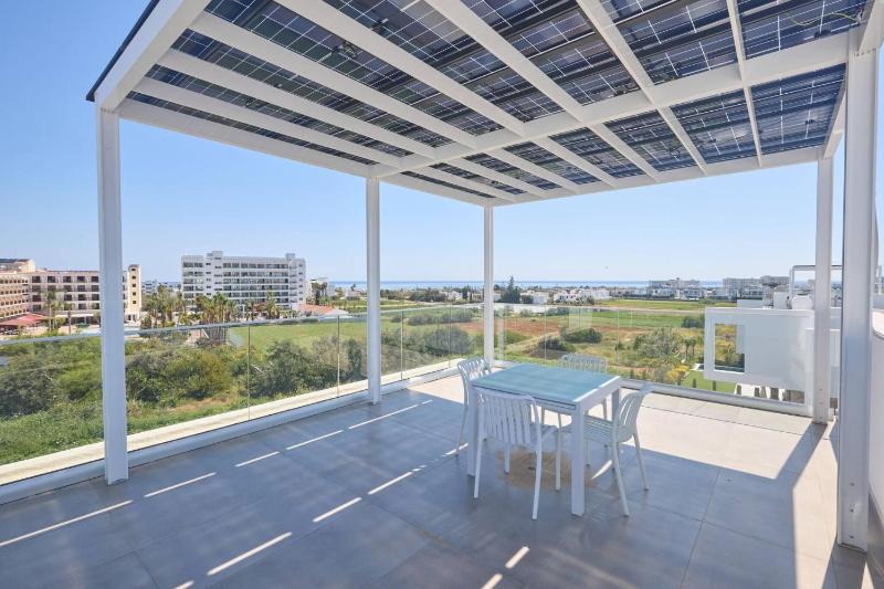 Brand New 4 bedroom villa in Protaras center - image 5