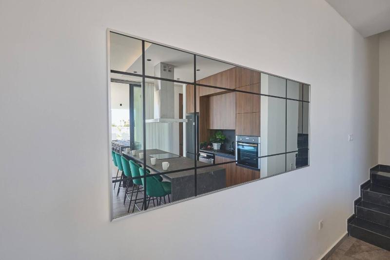 Brand New 4 bedroom villa in Protaras center - image 8