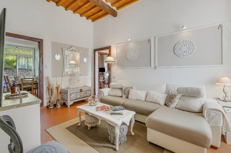 Villa Mon Paradis 15 |Garden Hot Tub Pet Friendly - image 2