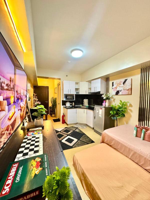 3BEDS Cozy Condo - Walking Distance to Roxas Night Market - image 1