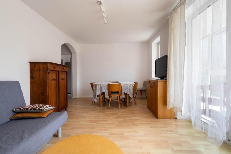 Spacious Apartment with Garden in the Tri-City by Noclegi Renters - image 10