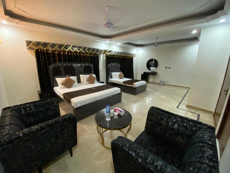 Lotus Residency DHA Guest House - image 5