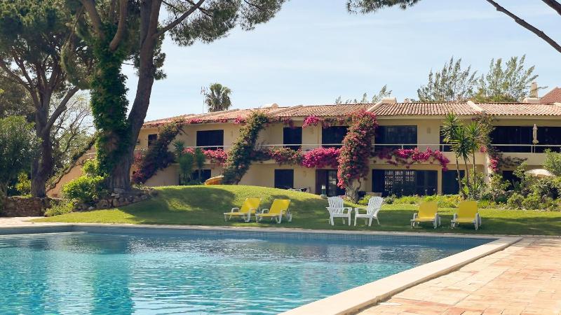 T2 Monte Sol HsRentals Vilamoura - image 1