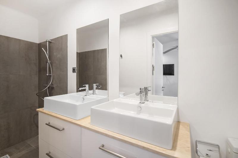 3320 Villa Karma - image 29