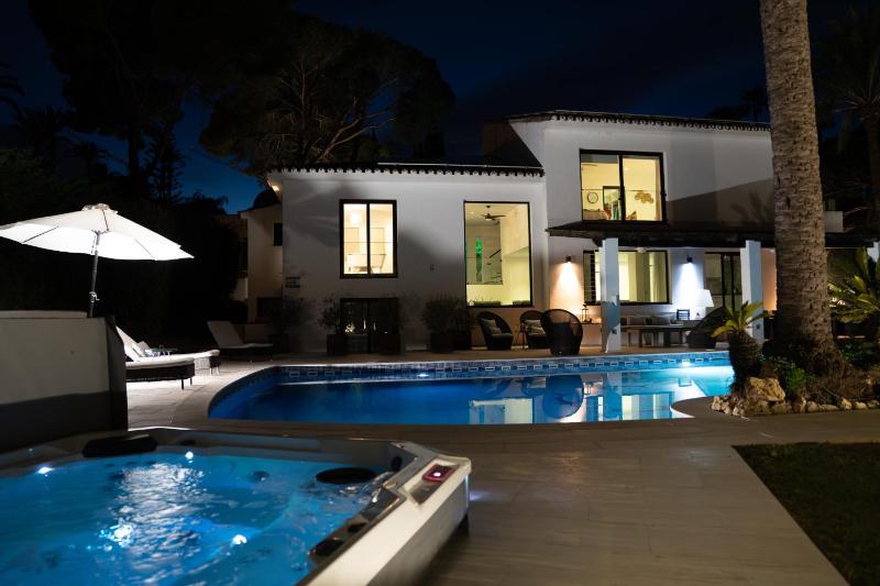 3320 Villa Karma - image 4