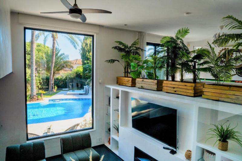 3320 Villa Karma - image 23