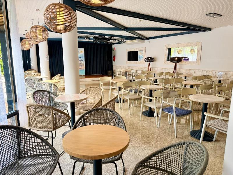 Hotel Xaine Park - image 22