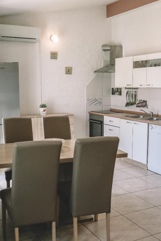Apartman Šimun - image 40