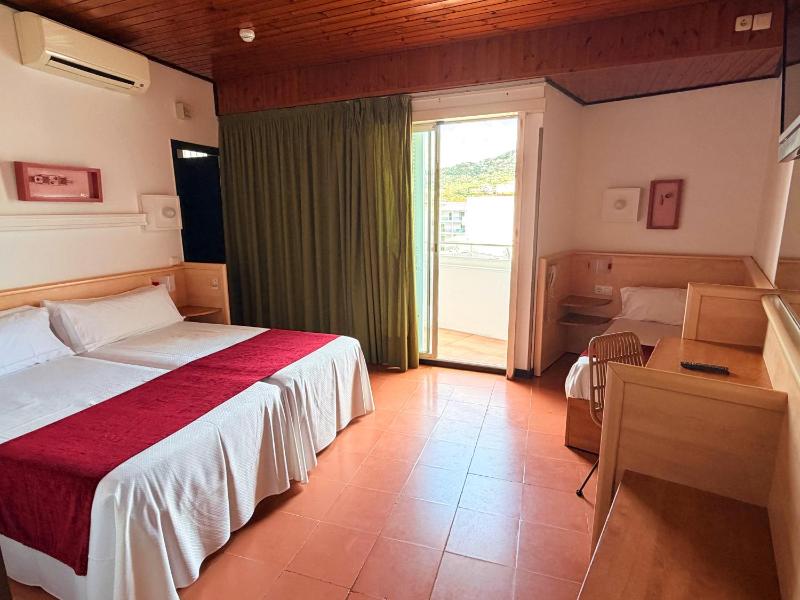 Hotel Xaine Park - image 21